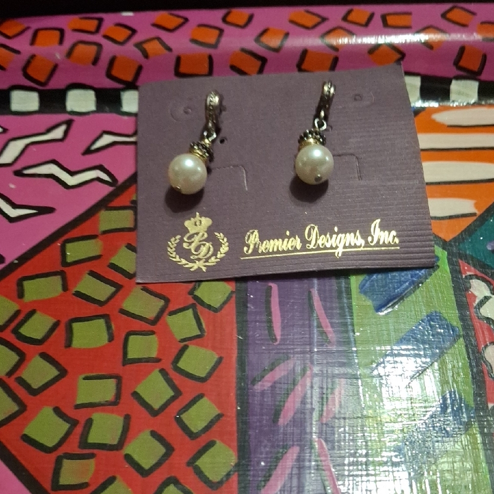 Premier Designs Classic Pearl Earrings
